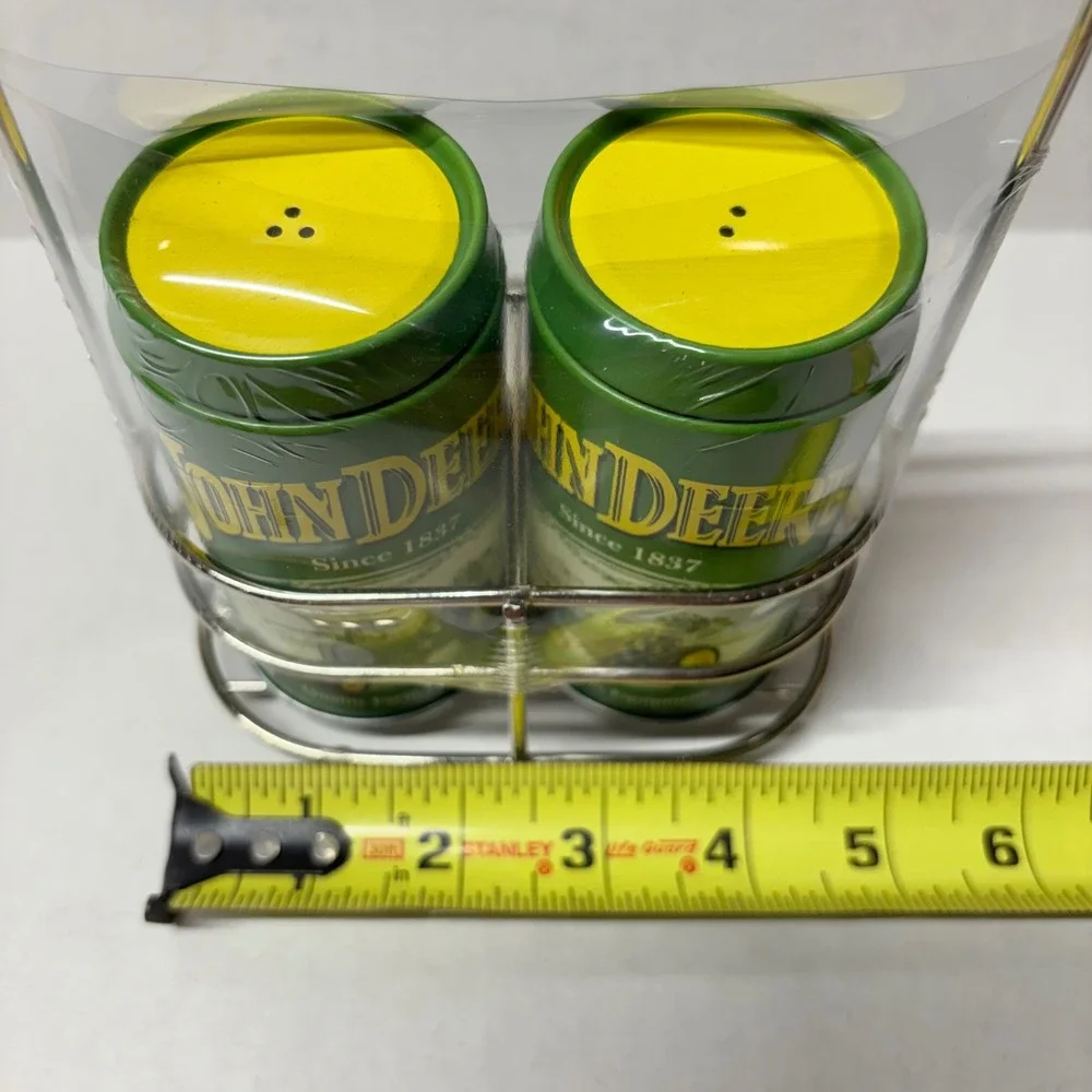 New John Deere Utensil Caddy Salt and Pepper Shaker Set Green Yellow Metal‎